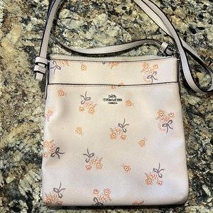 Crossbody girly pink Coach purse